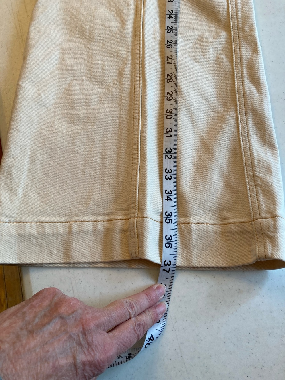 Pilcro Cream Wide-Leg Cropped Denim Trousers - Picture 9 of 11
